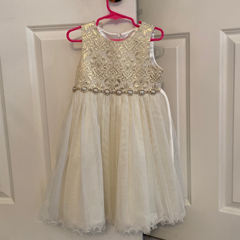 White girls dress. Can be used for formal events like weddings